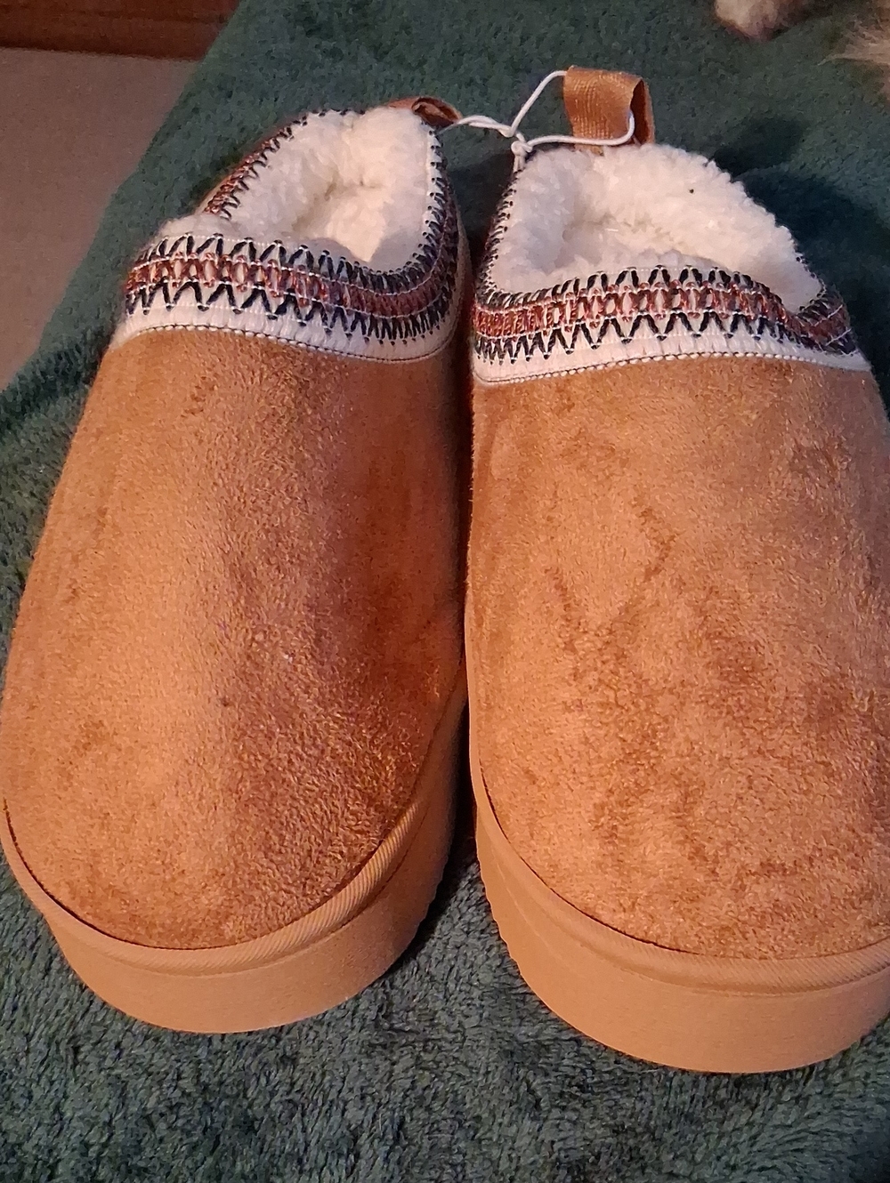 Source Unknown Tan Suede-Look Women's Slip-On Slippers with Plush Lining